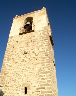 Torre y campanario